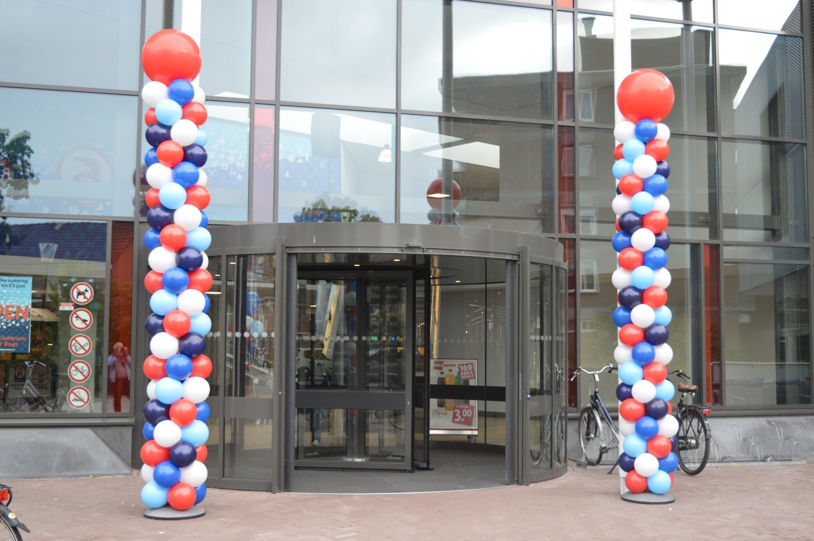 Verhoogde Ballonnenpilaren. De hoogte van ballonnenpilaren kunnen wij naar wens aanpassen.