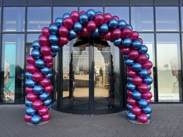 Ballonnenboog met metallic magenta an chrome blauw