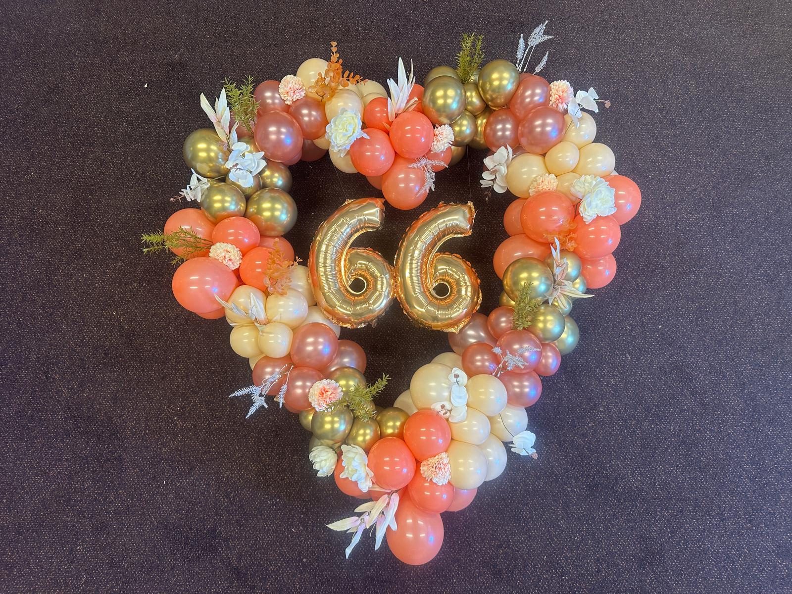 Organische hart met foliecijfers in het midden